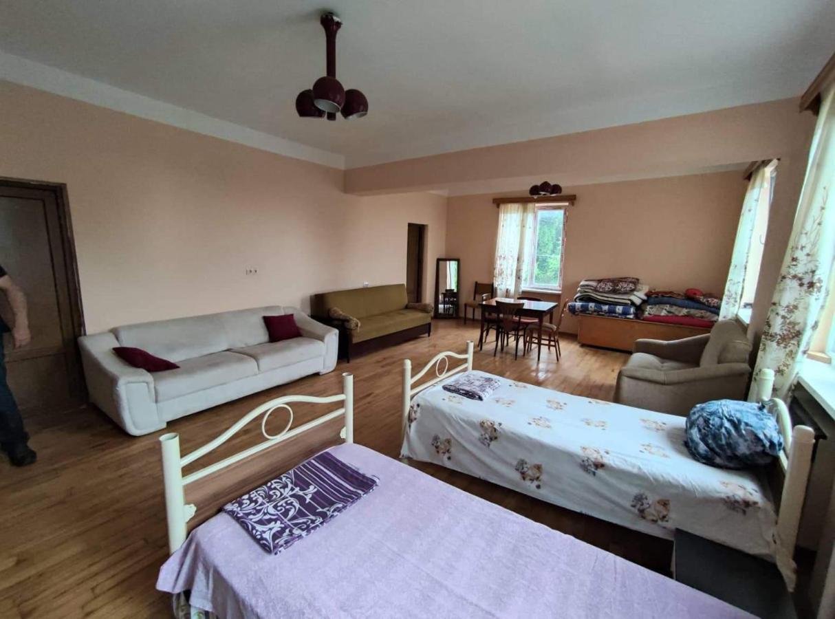 Hostel On The River Batumi Zewnętrze zdjęcie